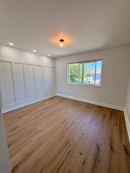 Building Photo - 1265 Bouret Dr