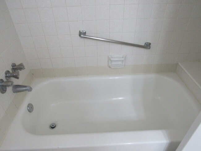 Building Photo - 603 Sea Pine Way