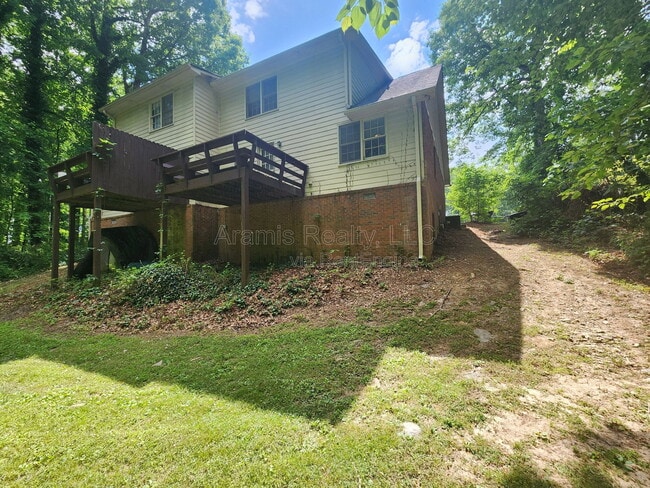 Building Photo - 2101 Wexford Dr