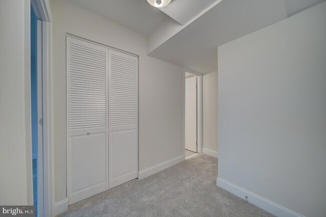 Building Photo - 515 N Armistead St