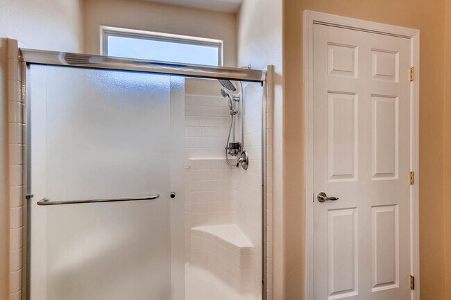 Building Photo - Updated 2 Bedroom in Sun City Anthem