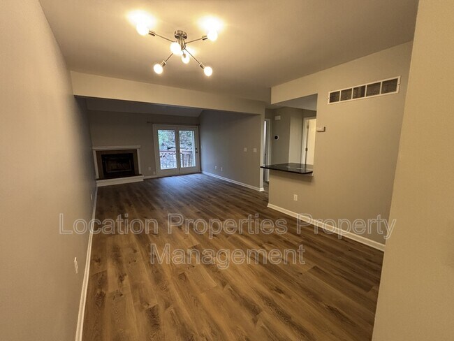 Building Photo - 1424 Applegate Ct