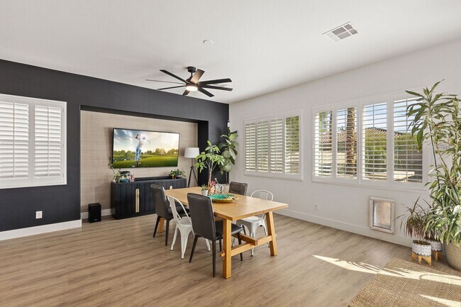 Building Photo - Beautifully Upgraded, Single Story 3 Bed, ...
