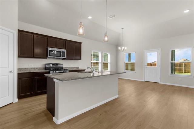 Building Photo - 1708 Etosha Dr