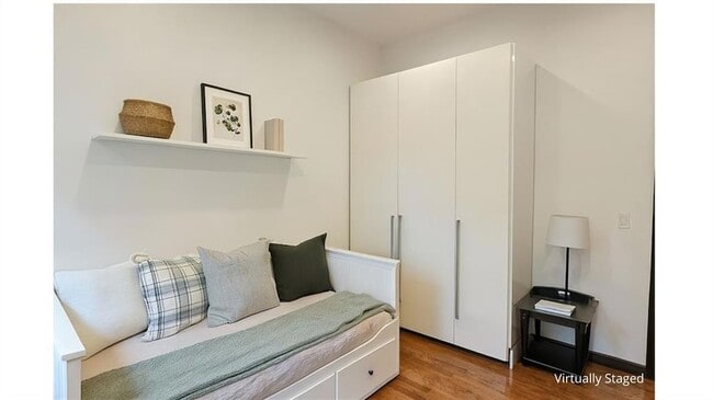 Building Photo - 1535 E 31st St