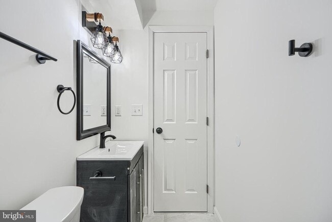 Building Photo - 7 S Carrollton Ave