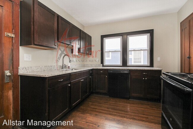Building Photo - 2 br, 1 bath House - 1335 W 91st (up)