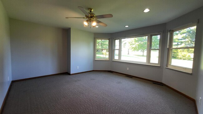 Building Photo - 10146 Baughman Rd