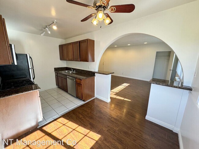 Building Photo - 2 br, 1 bath Apartment - 3631 Midvale Ave ...