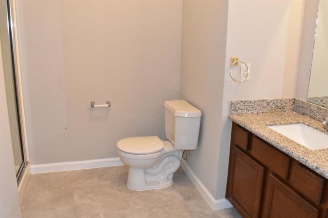 Building Photo - 1615 Royal Chase Dr