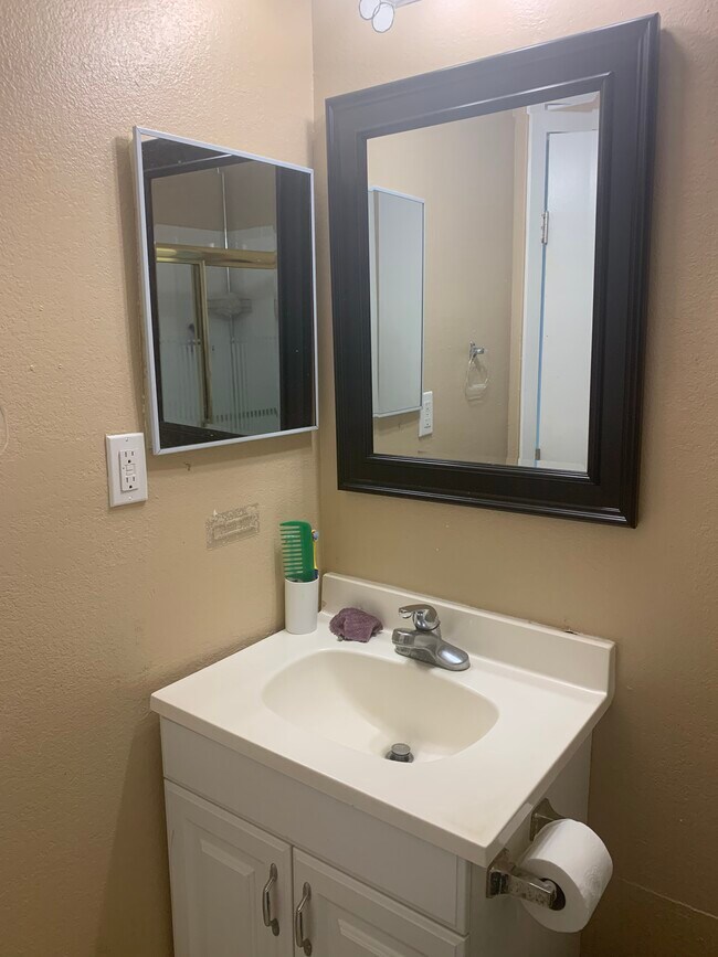 Building Photo - 5060 Downing St