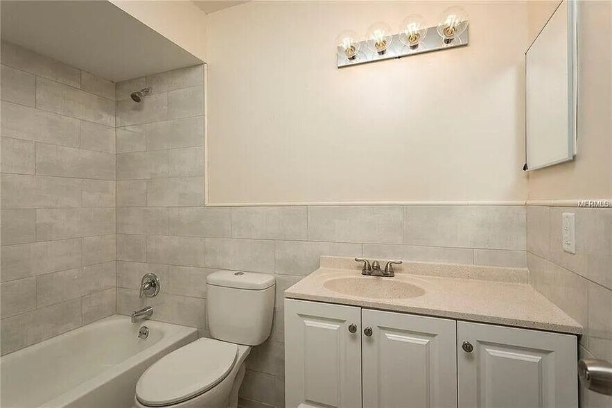Building Photo - 5600 Devonbriar Way