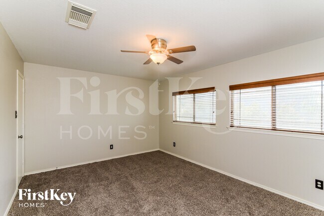 Building Photo - 7930 Brazoria Park