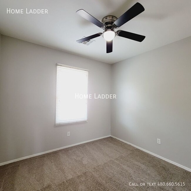 Building Photo - 1369 S Sabino Dr