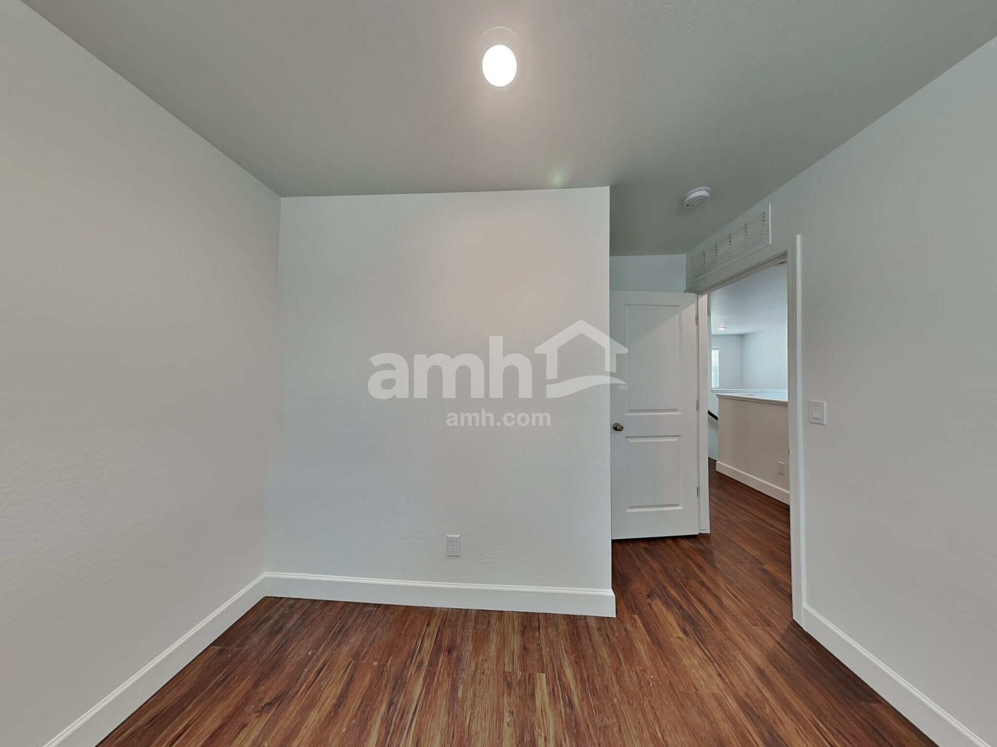 Building Photo - 17134 W Lawrence Ln