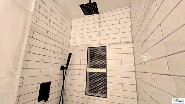 Building Photo - 923 Fortune Dr