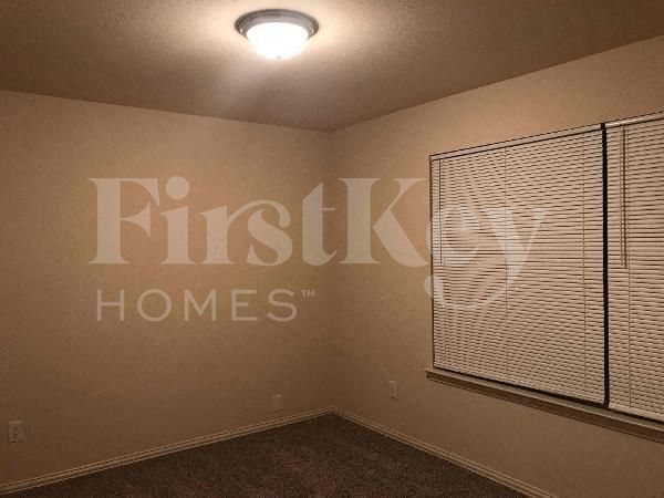 Building Photo - 1218 Jewel Ln