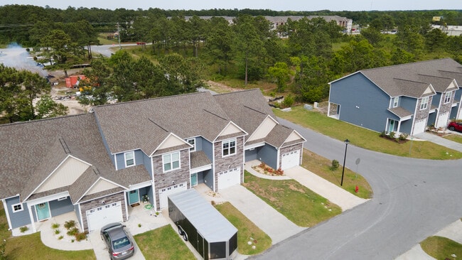 Building Photo - 202 N Stingray Ln