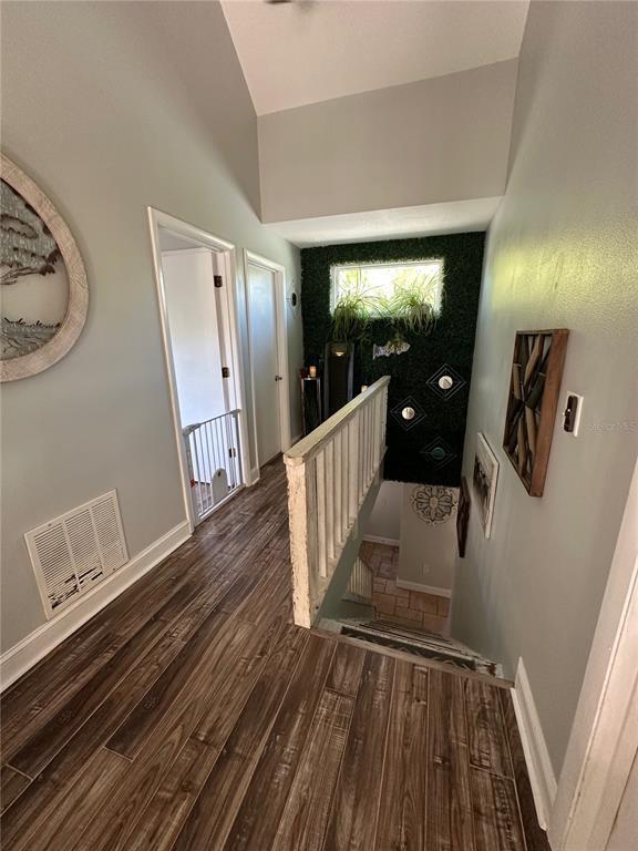 Building Photo - 4517 Groveland Ave