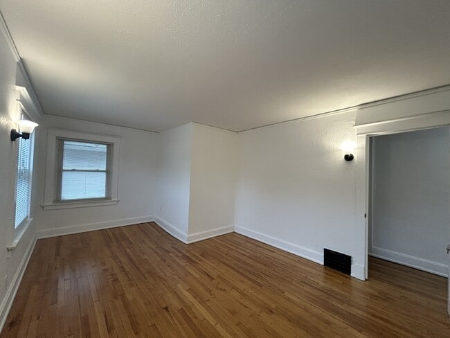 Building Photo - 4010 Bellefontaine Ave