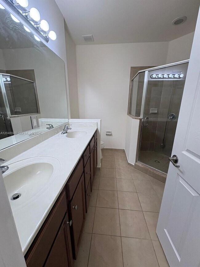 Building Photo - 17460 SW 153rd Ave