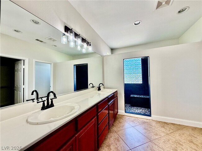 Building Photo - 3347 Chesterbrook Ct