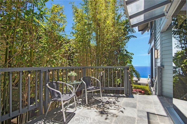 Building Photo - 785 Alta Vista Way