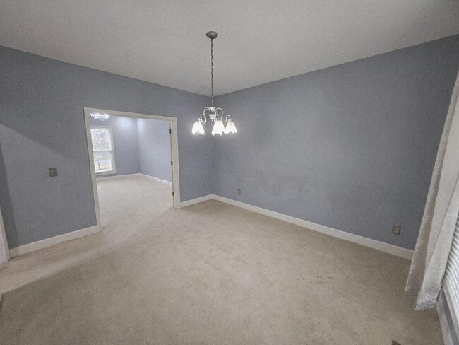 Building Photo - 208 E Bend Ct