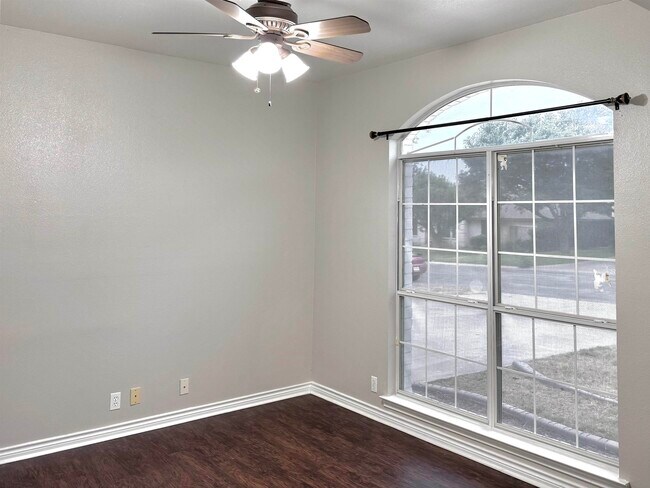 Building Photo - 228 White Feather Trail