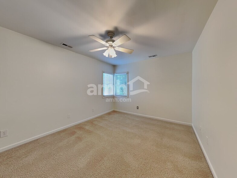 Building Photo - 12524 Waterlow Park Ln