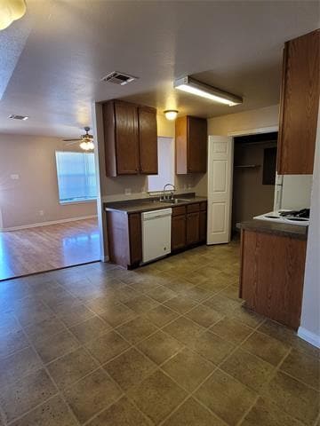 Building Photo - 229 E Craven Ave