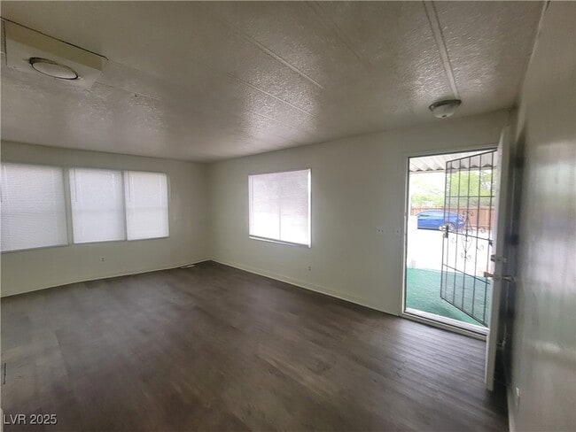 Building Photo - 367 MacFarland Ave