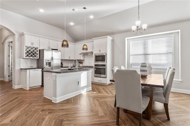 Building Photo - 2925 Mossy Springs Dr