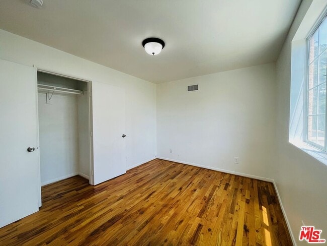 Building Photo - 5029 Klump Ave