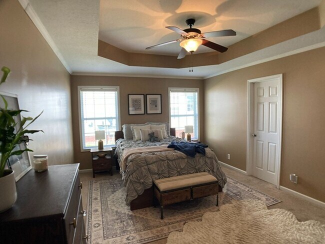 Building Photo - $1800 3 Bedrooms 2.5 Bath Brick Home with a bonus room!