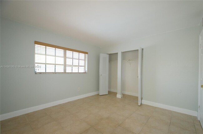 Building Photo - 8650 SW 109th Ave