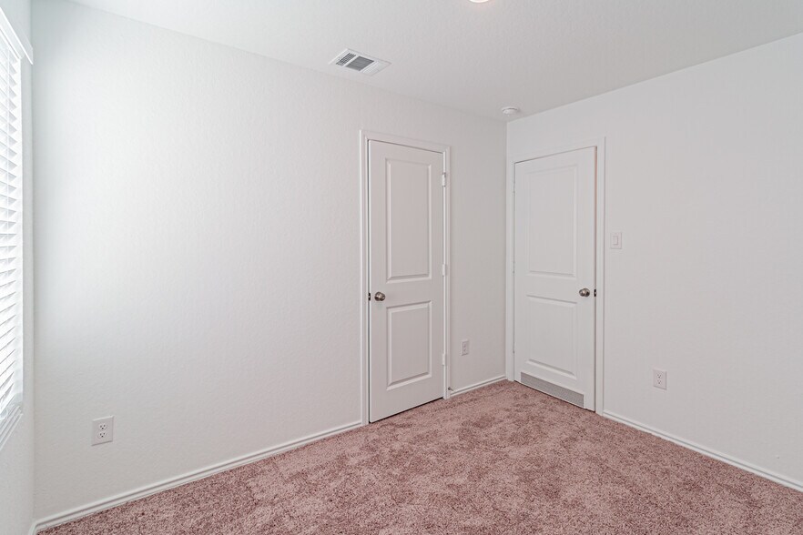 Building Photo - 7703 Chancery Gate