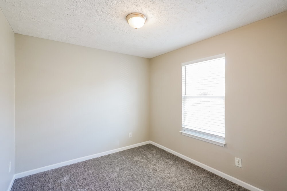 Building Photo - 127 Lyndhurst Dr