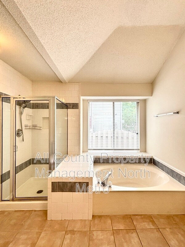 Building Photo - 310 Tanners Crossing