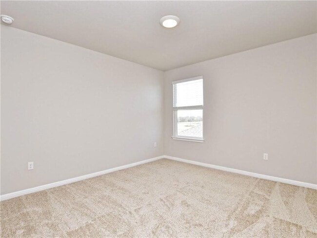 Building Photo - 401 Rainmaker Ln