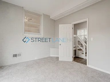 Building Photo - 736 Isaac St