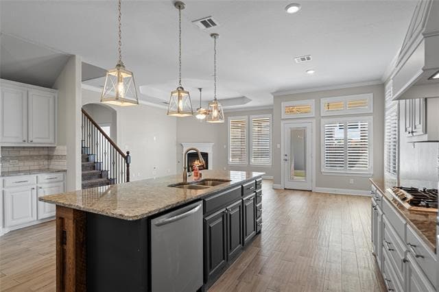 Building Photo - 1001 Berry St