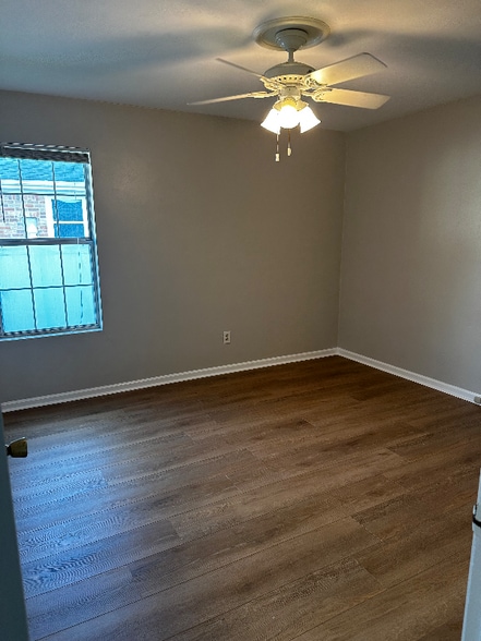 Building Photo - 4605 Lee Ave