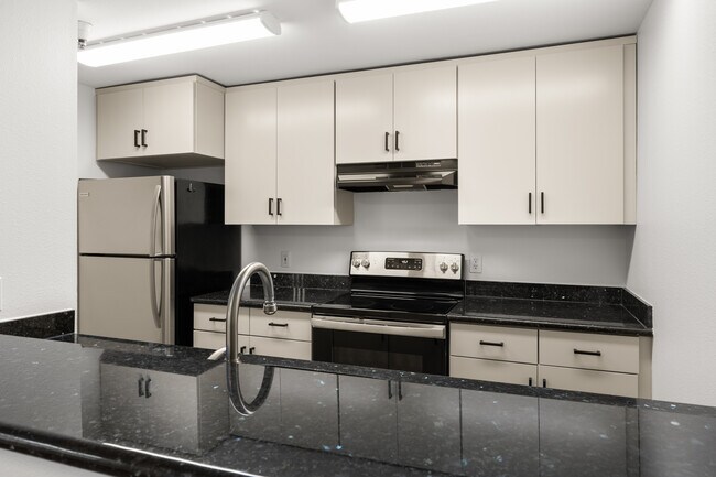 Building Photo - 7453 Newcastle Golf Club Rd