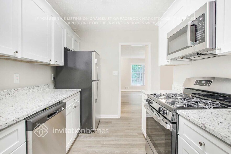 Building Photo - 5447 Blackhawk Dr