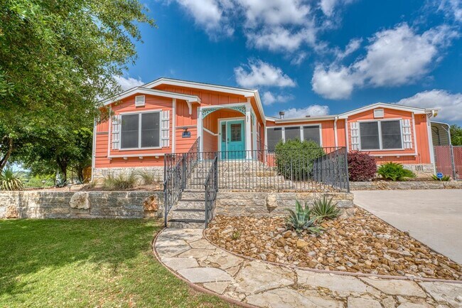 Building Photo - 826 Sandy Mountain Dr