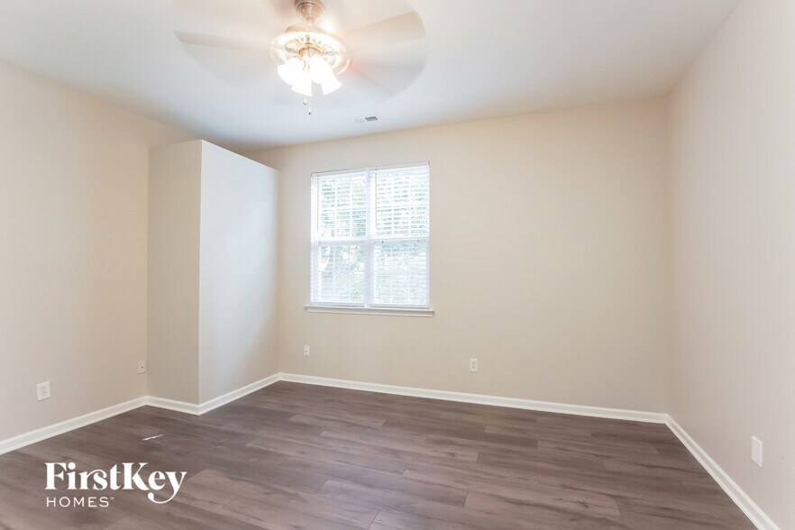Building Photo - 16840 Kettlewell Ln