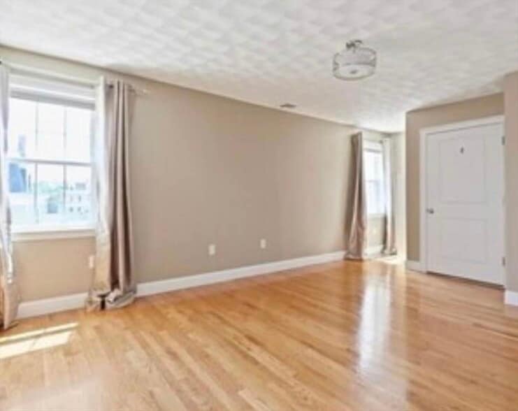 Building Photo - 23 Cross St