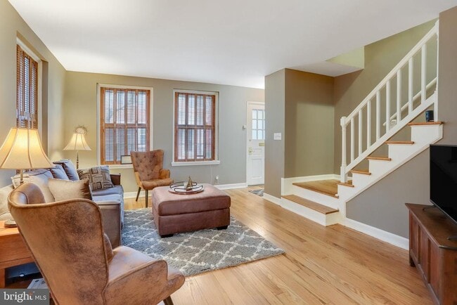 Building Photo - 2803 S Columbus St