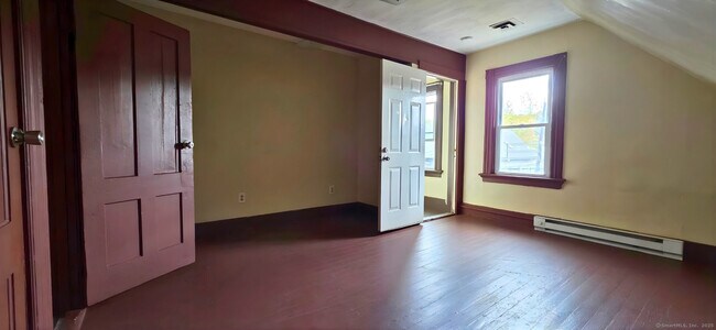 Building Photo - 186 Farren Ave